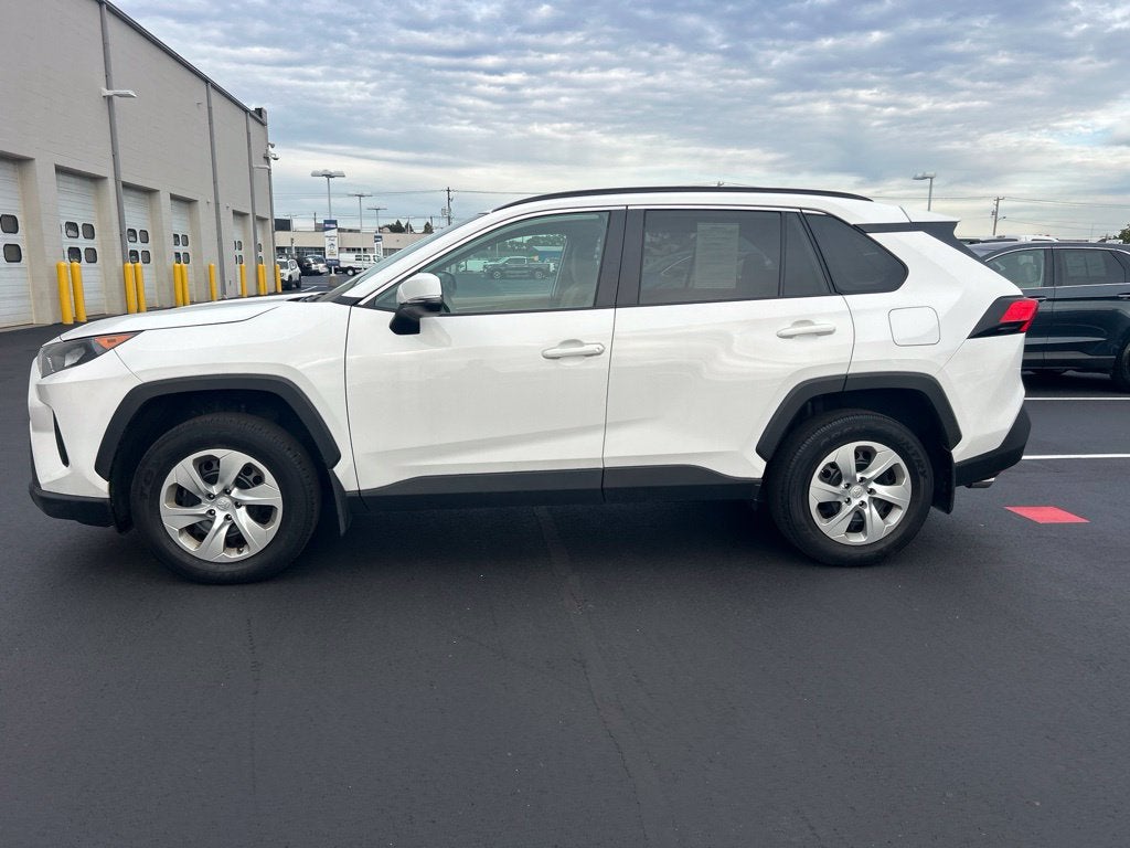 2021 Toyota RAV4 LE