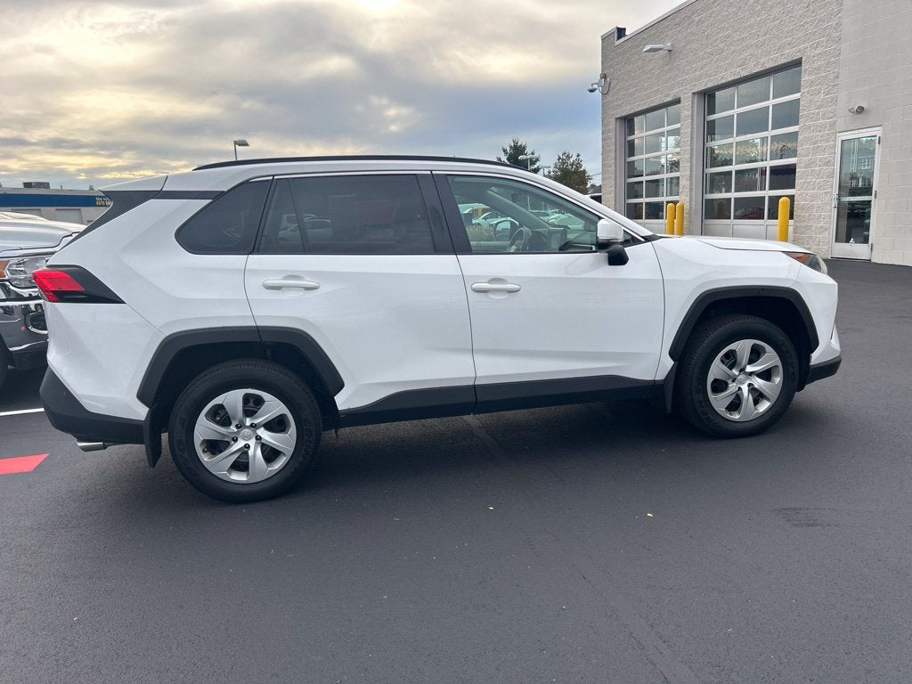 2021 Toyota RAV4 LE