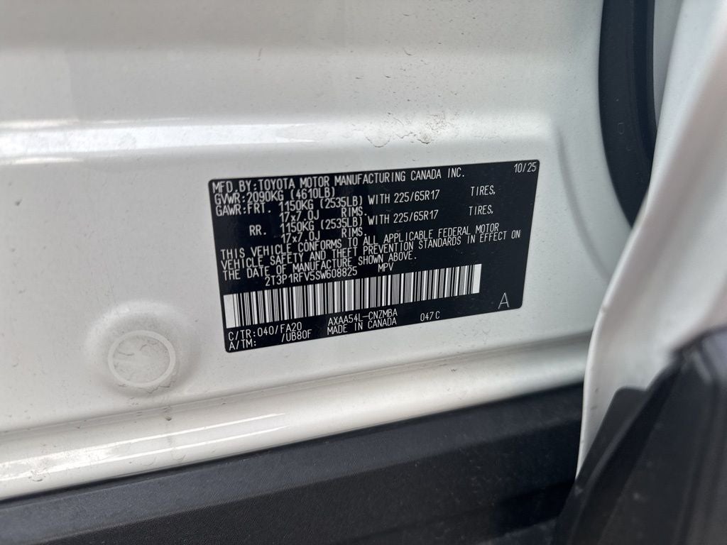 2025 Toyota RAV4 XLE