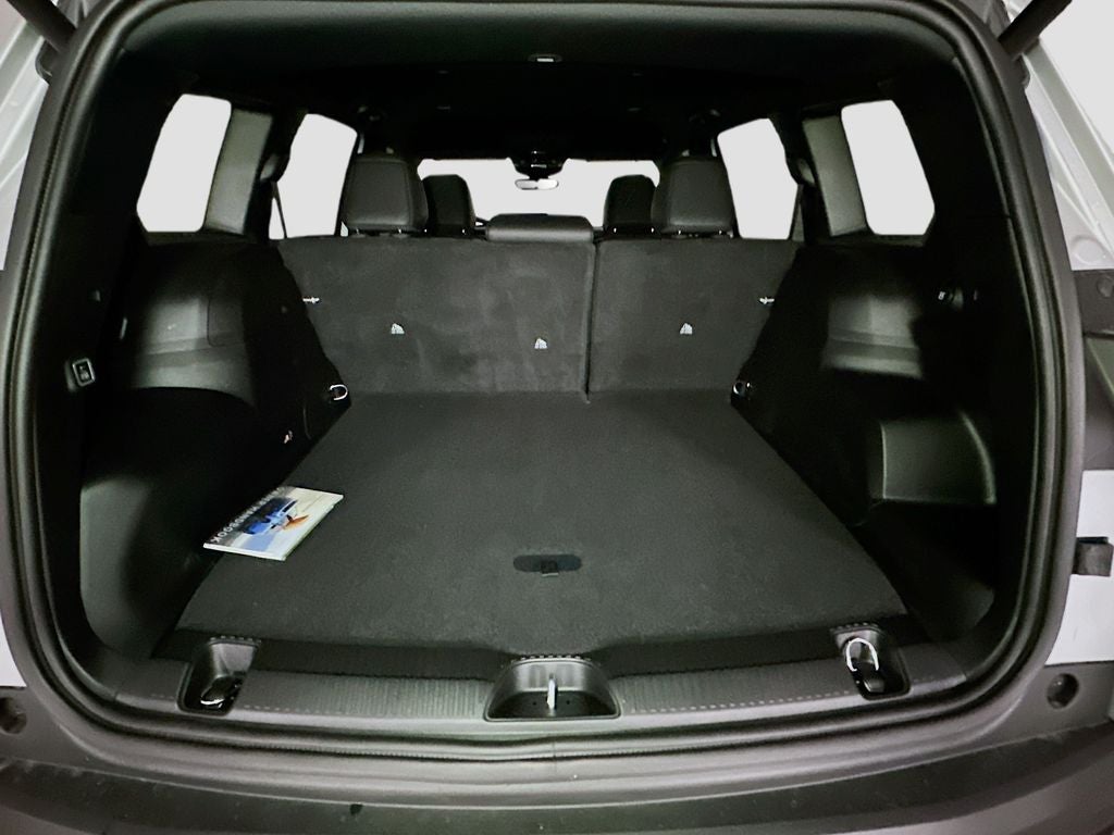 2026 Jeep Cherokee Base