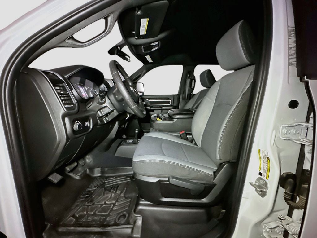 2024 RAM 3500 SLT