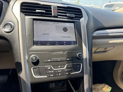 2020 Ford Fusion SE