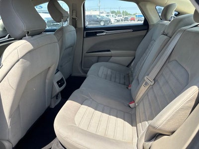 2020 Ford Fusion SE