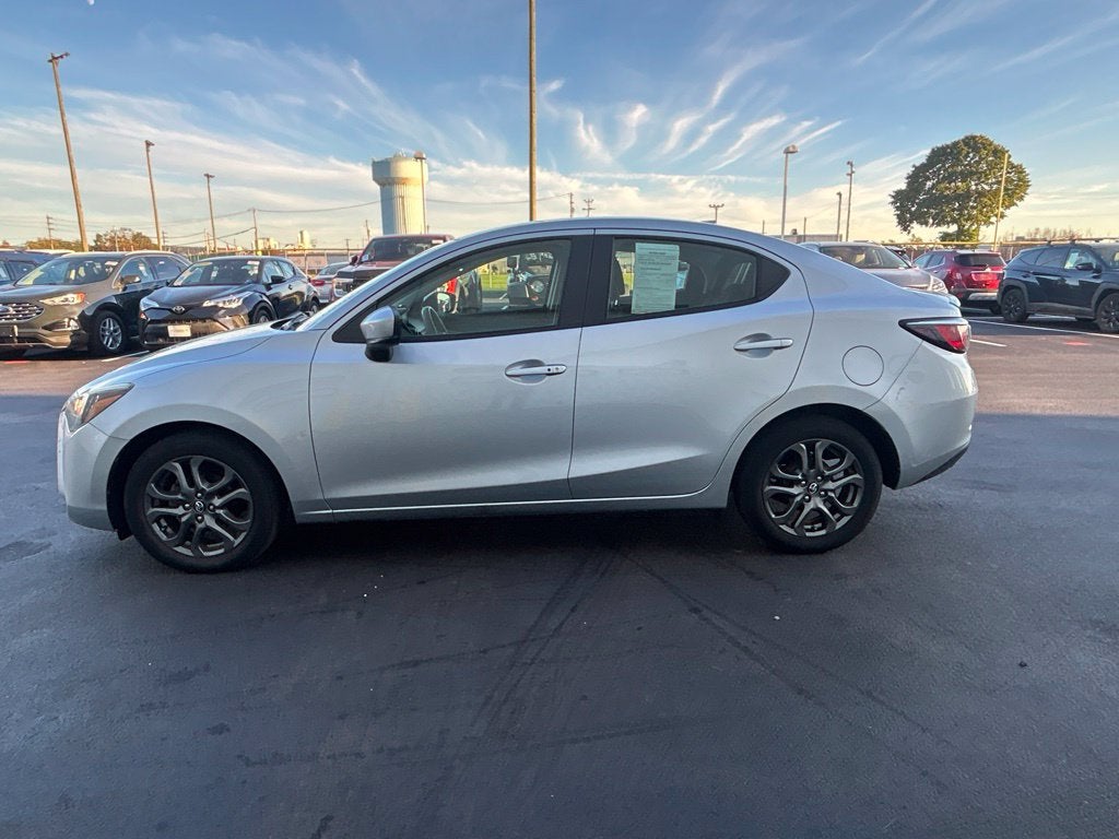 2019 Toyota Yaris LE