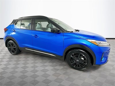 2023 Nissan Kicks SR