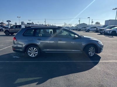 2018 Volkswagen Golf SportWagen S 4Motion