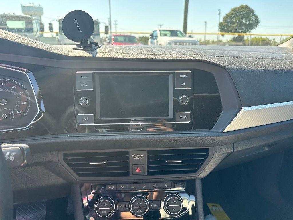 2019 Volkswagen Jetta R-Line