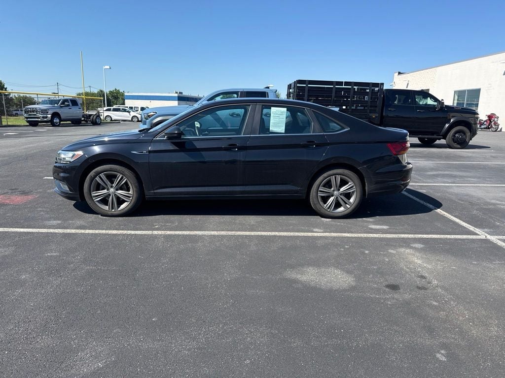 2019 Volkswagen Jetta R-Line