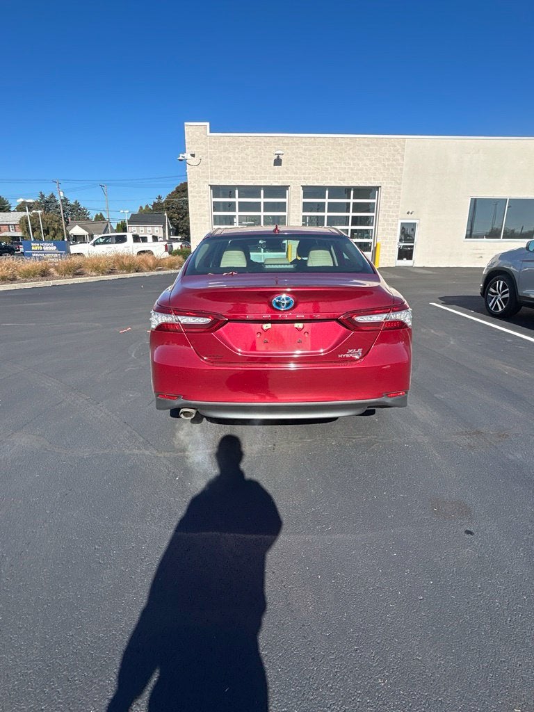 2019 Toyota Camry Hybrid XLE