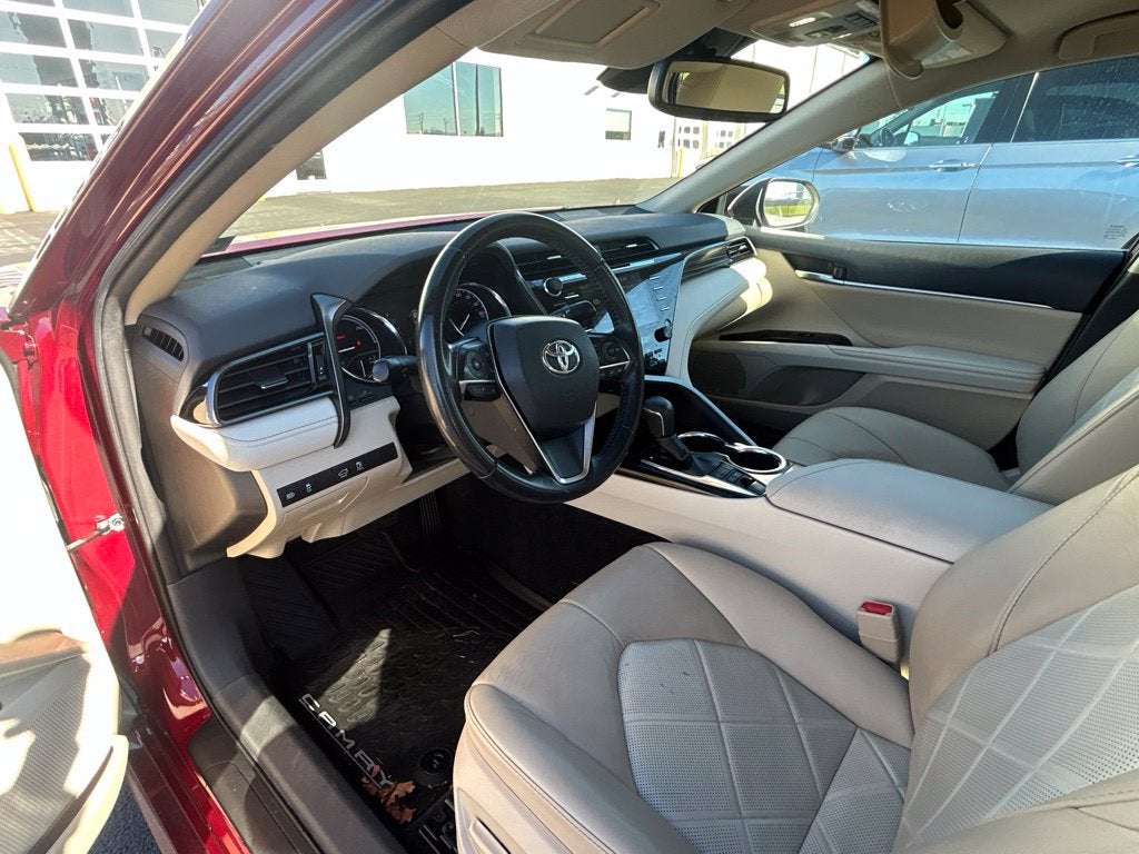 2019 Toyota Camry Hybrid XLE