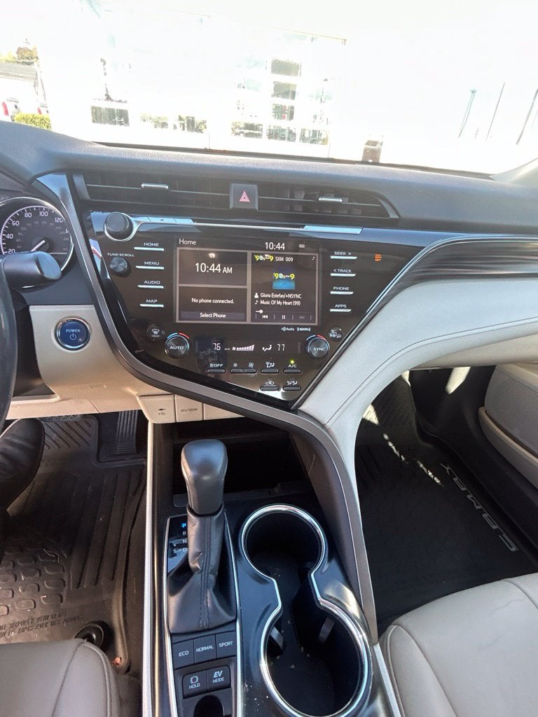 2019 Toyota Camry Hybrid XLE