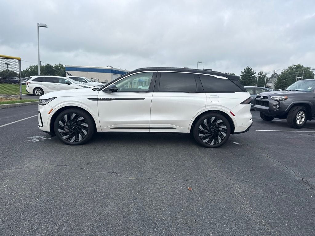 2024 Lincoln Nautilus Black Label