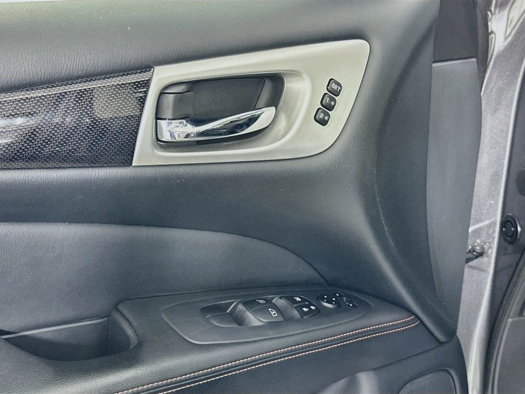 2020 Nissan Pathfinder SL