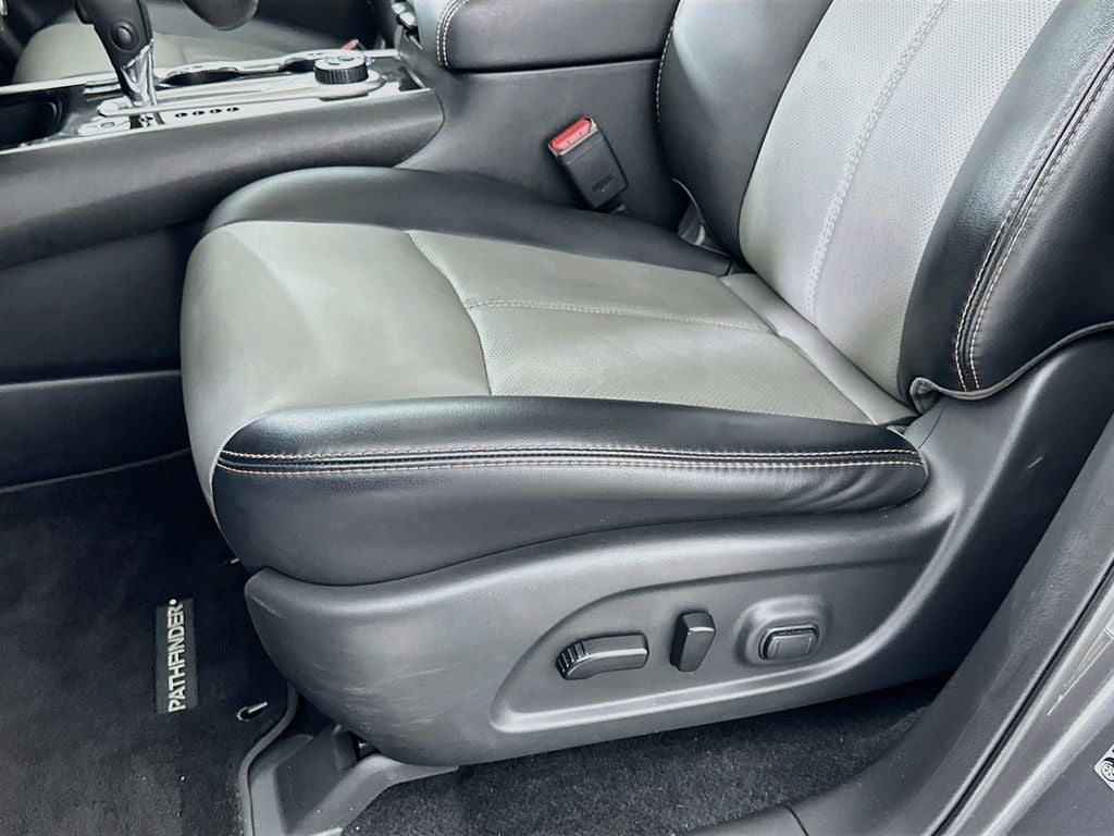 2020 Nissan Pathfinder SL