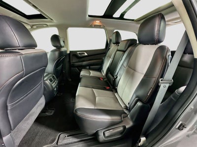 2020 Nissan Pathfinder SL