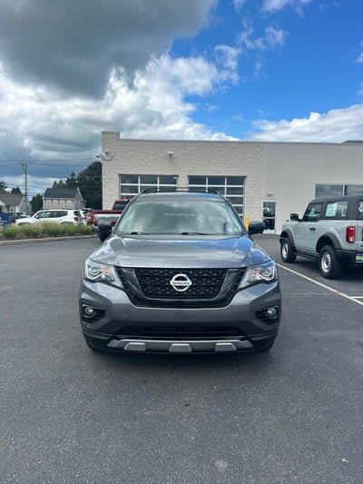 2020 Nissan Pathfinder SL