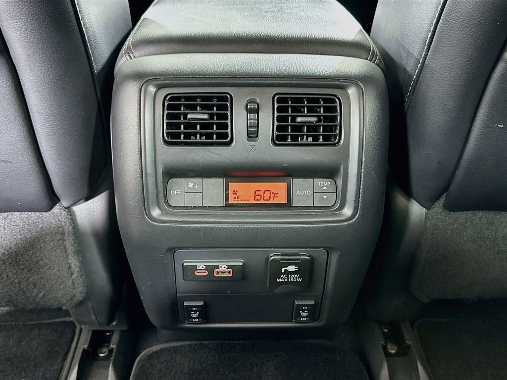 2020 Nissan Pathfinder SL