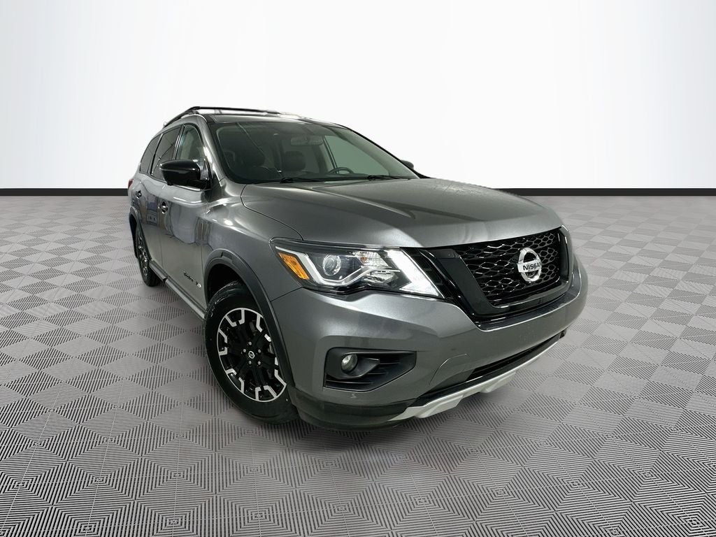 2020 Nissan Pathfinder SL