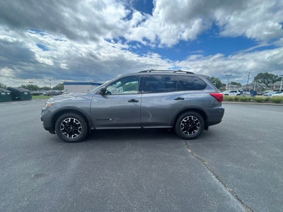2020 Nissan Pathfinder SL