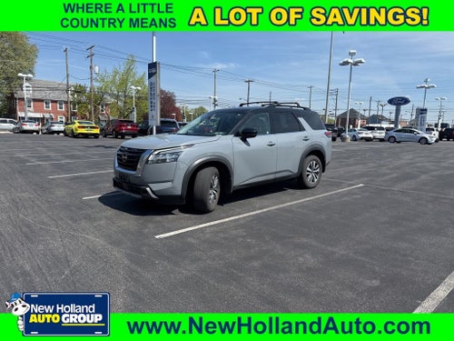 2023 Nissan Pathfinder SL