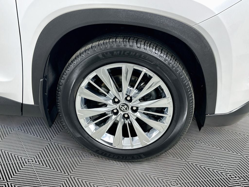 2024 Toyota Grand Highlander Platinum