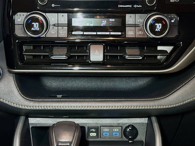 2022 Toyota Highlander Hybrid Bronze Edition