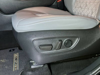 2022 Toyota Highlander Hybrid Bronze Edition