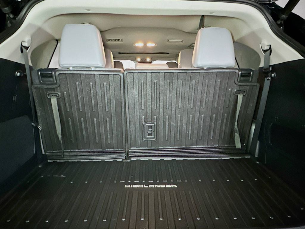 2022 Toyota Highlander Hybrid Bronze Edition