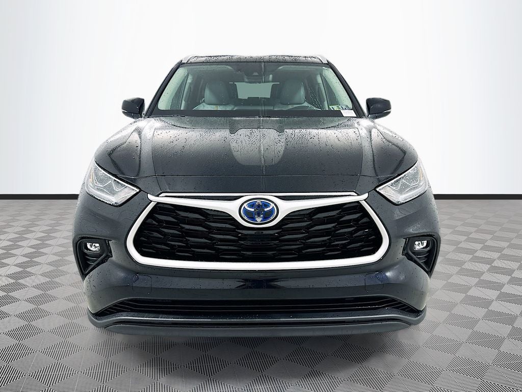 2022 Toyota Highlander Hybrid Bronze Edition