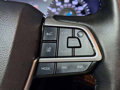 2022 Toyota Highlander Hybrid Bronze Edition