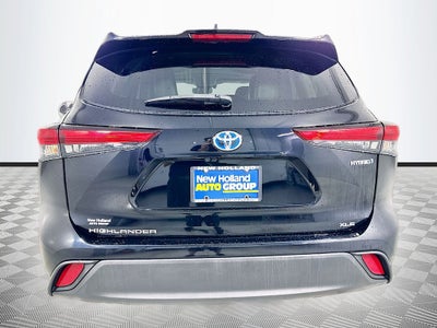 2022 Toyota Highlander Hybrid Bronze Edition