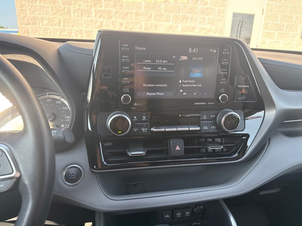 2021 Toyota Highlander LE