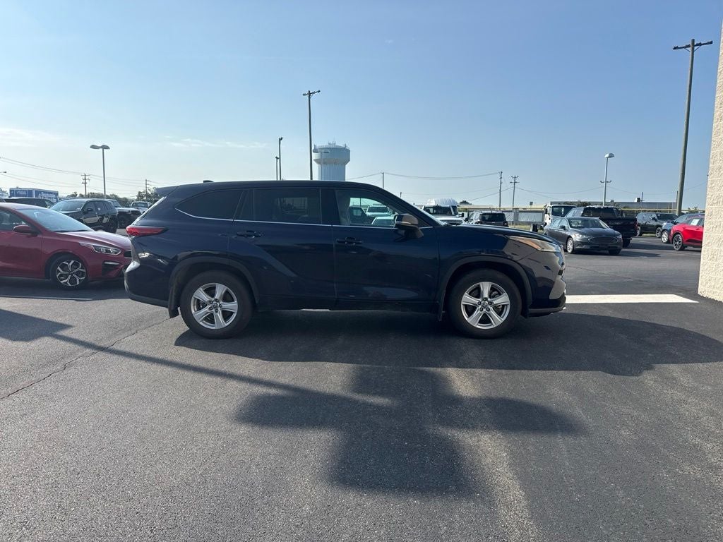 2021 Toyota Highlander LE