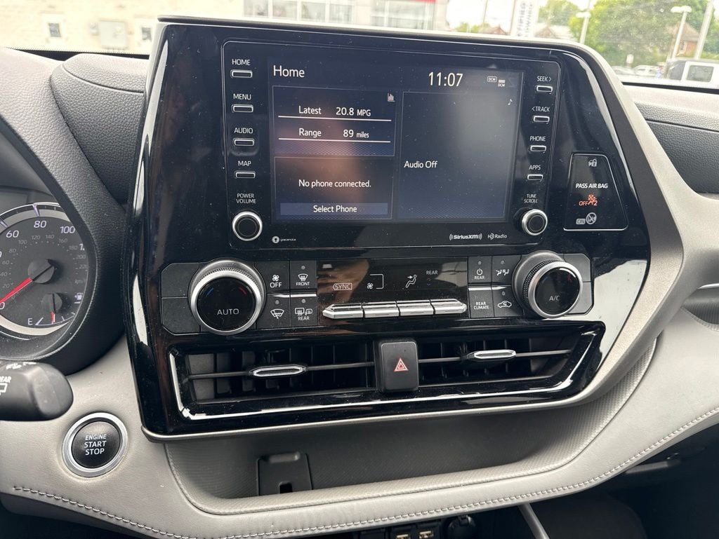 2021 Toyota Highlander LE