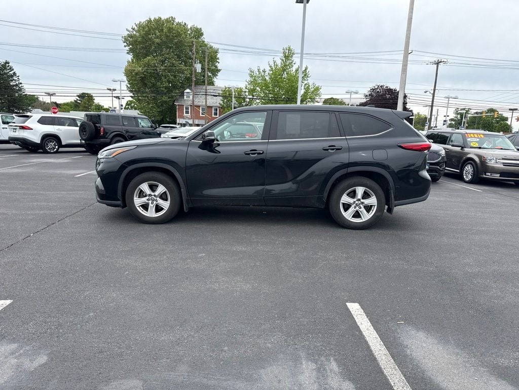 2021 Toyota Highlander LE