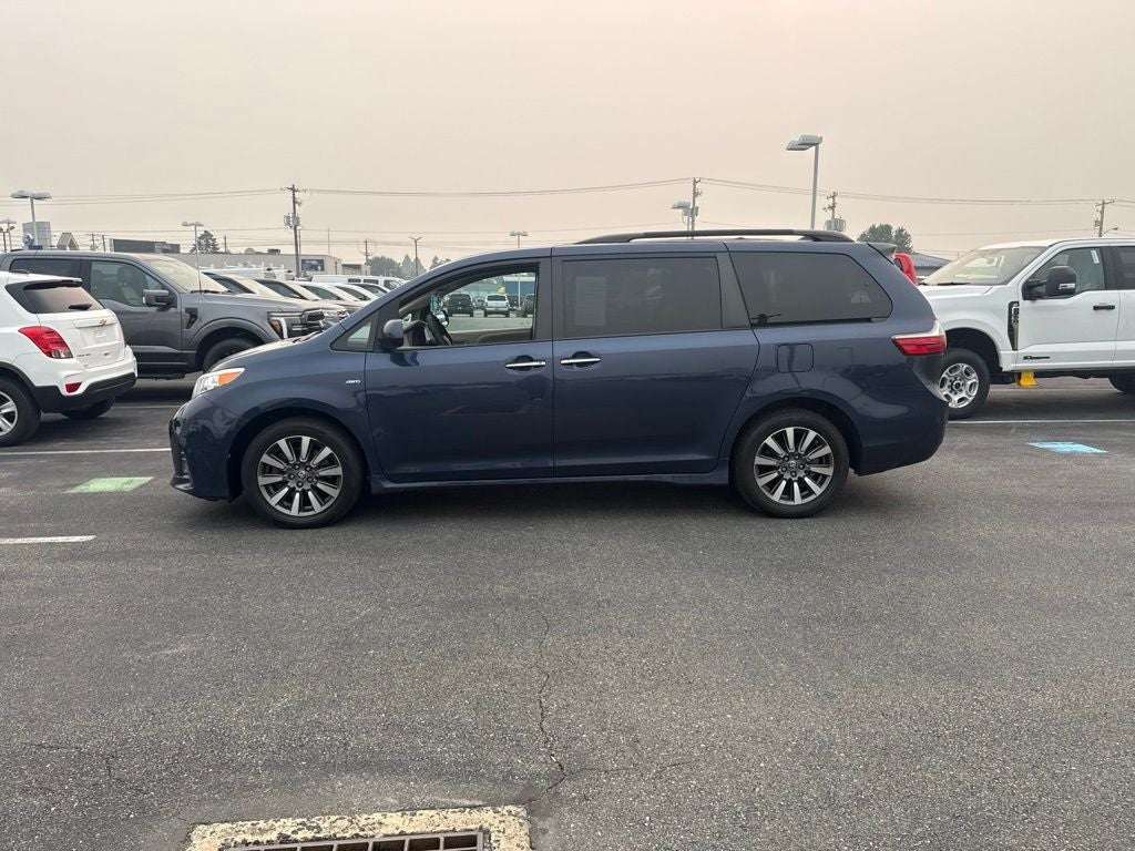 2020 Toyota Sienna XLE Premium 7 Passenger