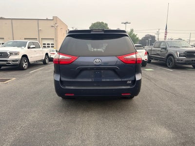 2020 Toyota Sienna XLE Premium 7 Passenger