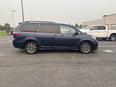 2020 Toyota Sienna XLE Premium 7 Passenger