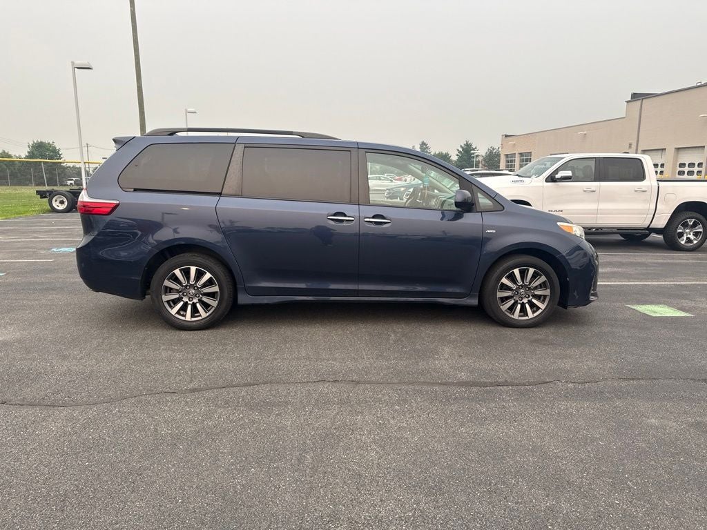 2020 Toyota Sienna XLE Premium 7 Passenger
