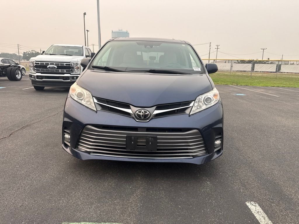 2020 Toyota Sienna XLE Premium 7 Passenger