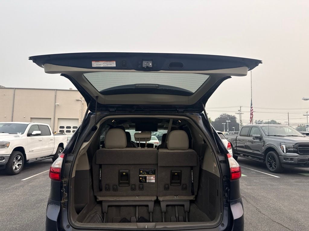 2020 Toyota Sienna XLE Premium 7 Passenger