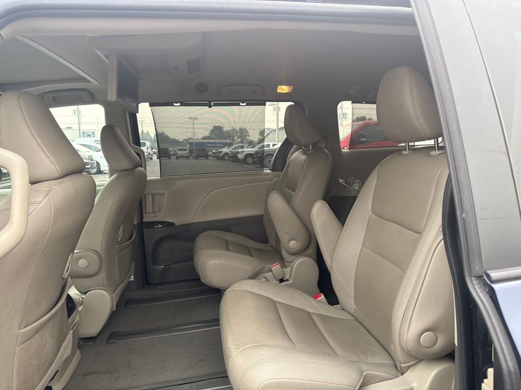2020 Toyota Sienna XLE Premium 7 Passenger