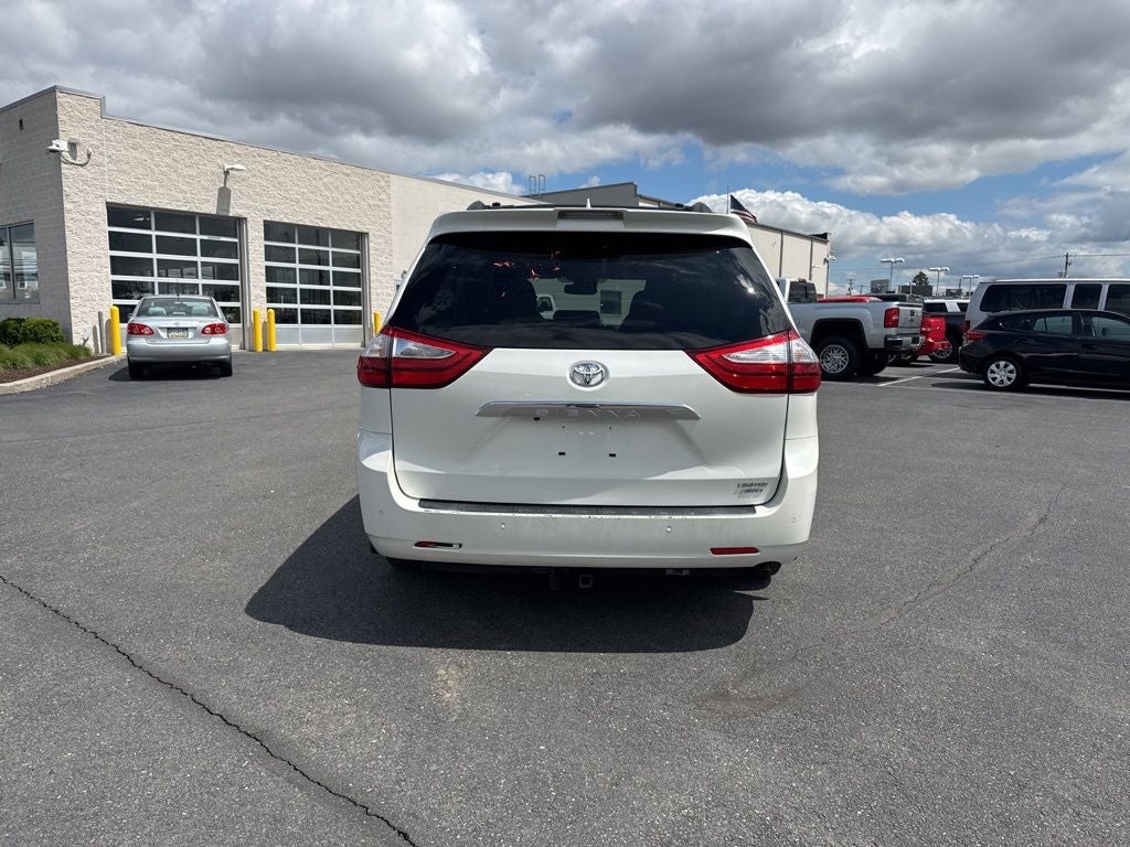 2019 Toyota Sienna Limited Premium 7 Passenger