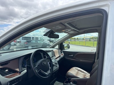 2019 Toyota Sienna Limited Premium 7 Passenger