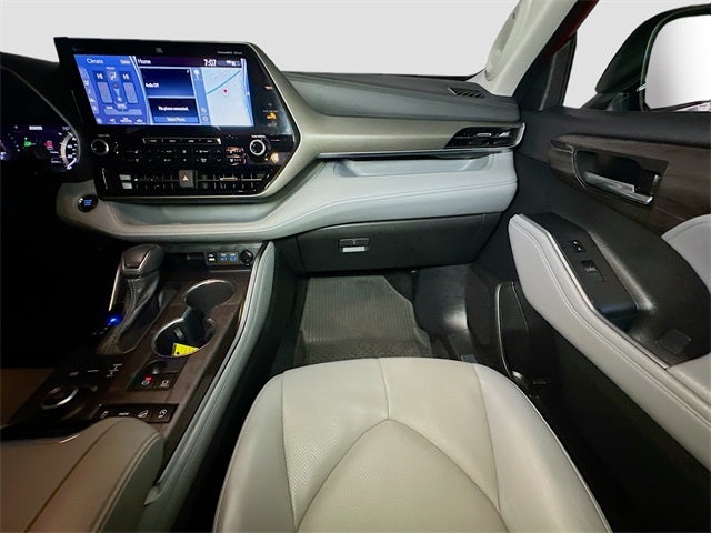 2022 Toyota Highlander Limited