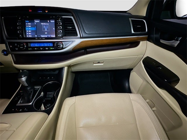 2017 Toyota Highlander Limited