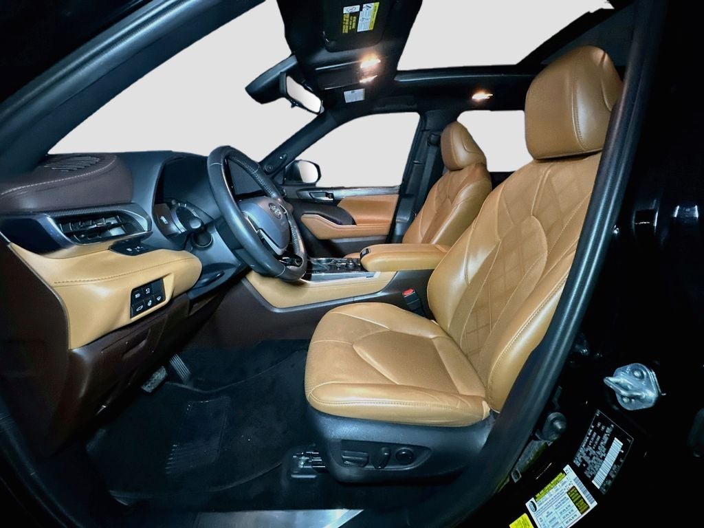 2022 Toyota Highlander Platinum