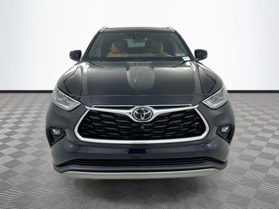2022 Toyota Highlander Platinum