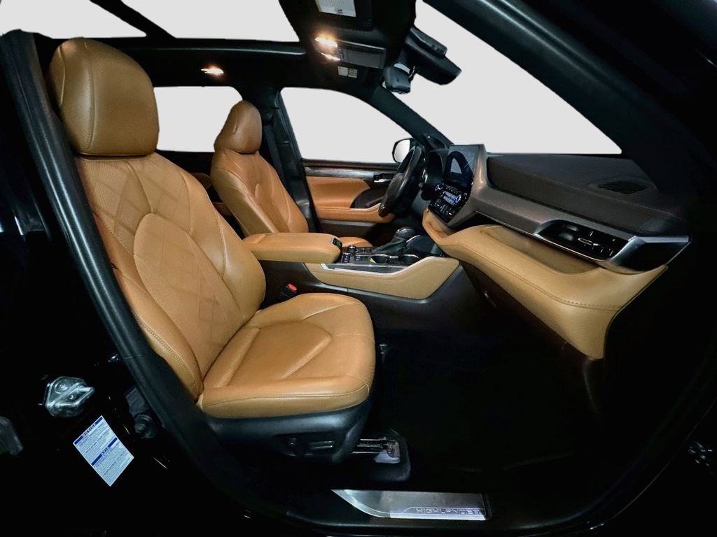 2022 Toyota Highlander Platinum