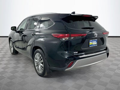 2022 Toyota Highlander Platinum